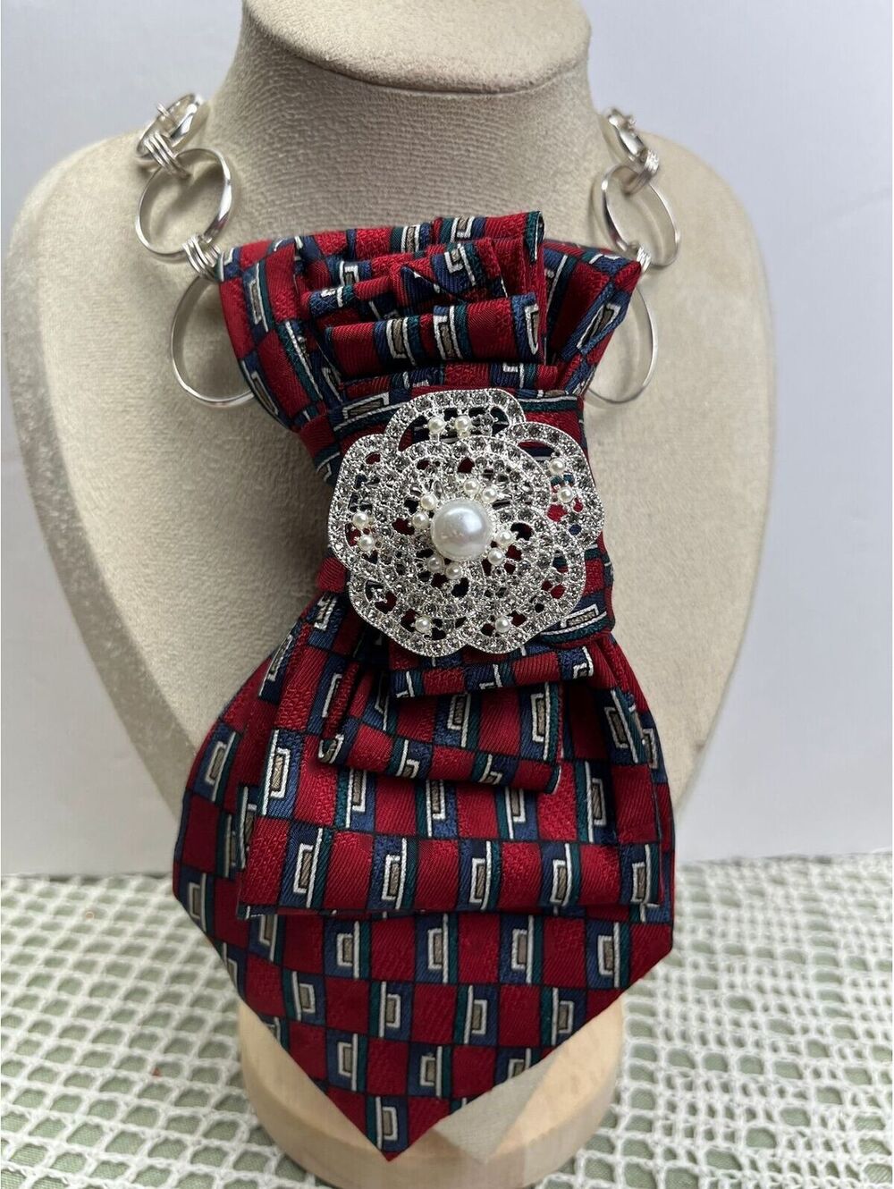 #503 Neck Tie Necklace Red & Blue Silver Tone Flower Brooch Elegant